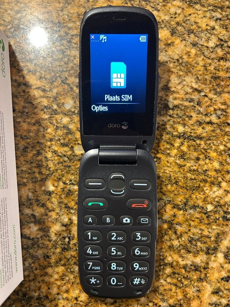 GSM DORO 6030 + chargeur + boite et manuel, Moins de 3 mégapixels, Enlèvement ou Envoi, À clapet, Utilisé