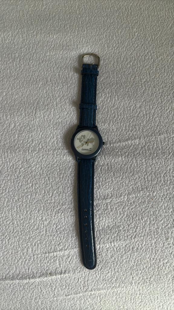 horloge met wereldkaart op achtergrond, Ophalen, Zo goed als nieuw
