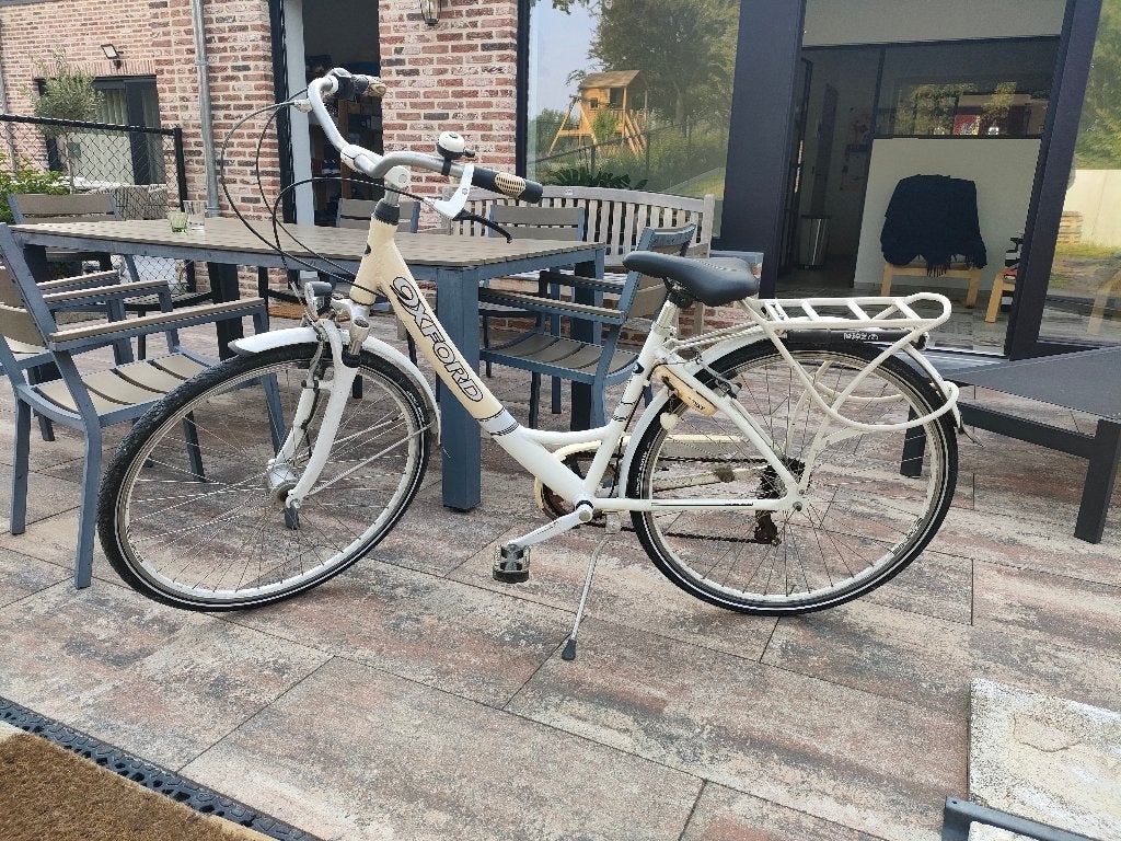Vélo pour femme taille ado en bon état, Vélos & Vélomoteurs, Autres marques, Vitesses, Frein sur jante, Moins de 47 cm