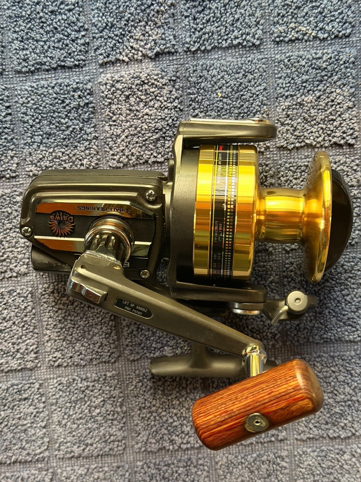 Nieuwe legendarise Daiwa BG 90, Enlèvement ou Envoi, Neuf, Moulinet