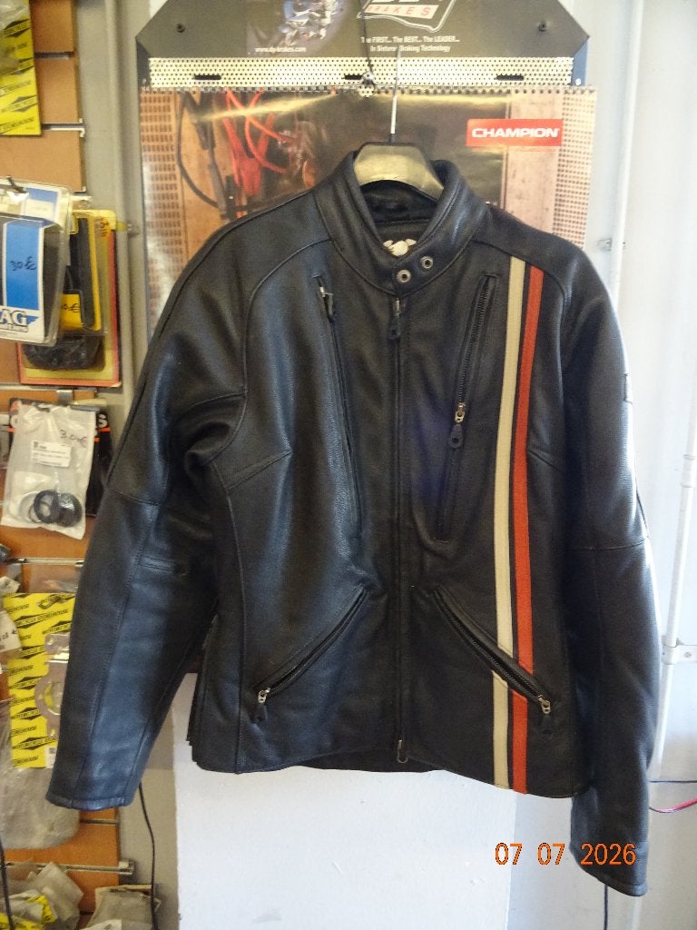 Harley Davidson jas vrouwen model Small, Motoren, Jas | leer, Ophalen of Verzenden, Harley davidson, Dames