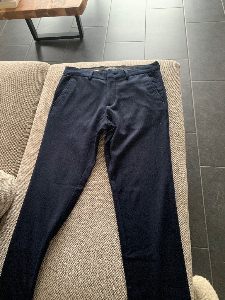 Selected Homme donkerblauwe pantalon small, Vêtements | Hommes, Pantalons, Enlèvement ou Envoi, Comme neuf