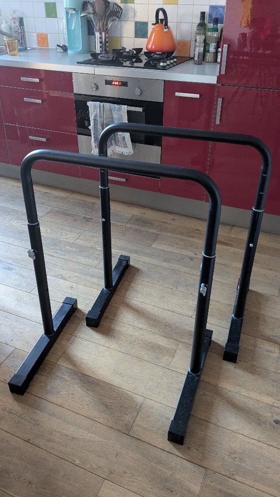 Barres à dips réglables, Sport en Fitness, Fitnessmaterialen, Ophalen, Zo goed als nieuw, Buik, Overige typen