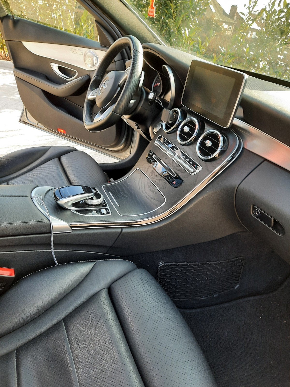 Mercedes-Benz C200 break pak AMG boîte automatique 9G, Autos, Mercedes-Benz, Cuir, Argent ou Gris, Achat, Euro 6