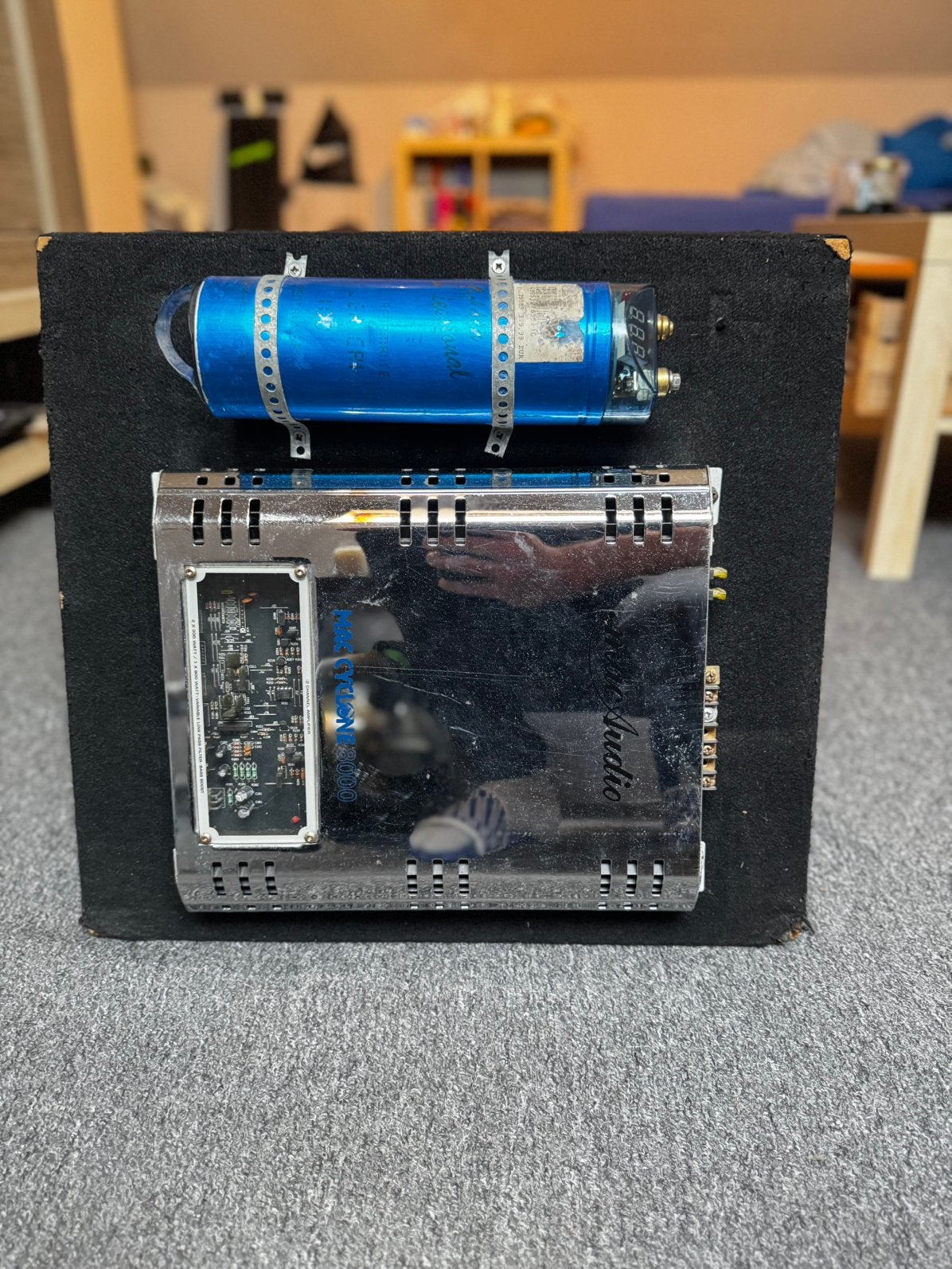 Audio Set: Sony Xplod 1400W Sub + versterker+ condensator, Enlèvement, Utilisé