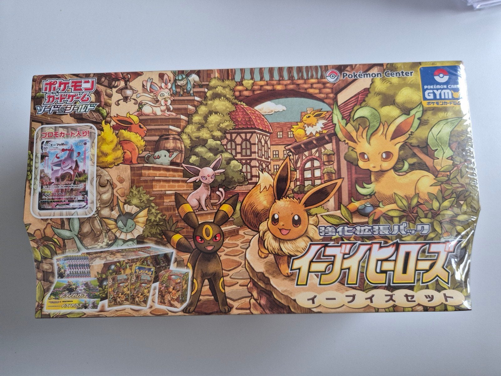 pokémon eevee heroes gym box, Hobby en Vrije tijd, Ophalen of Verzenden