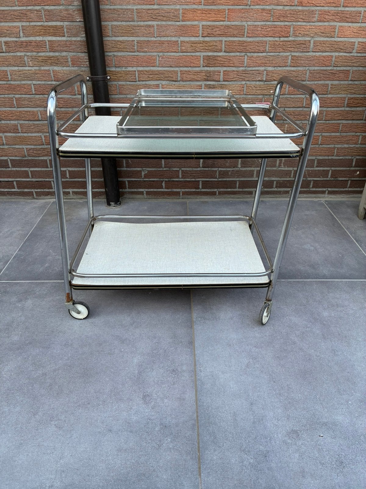 Chariot de service sur roulettes, Enlèvement, Utilisé