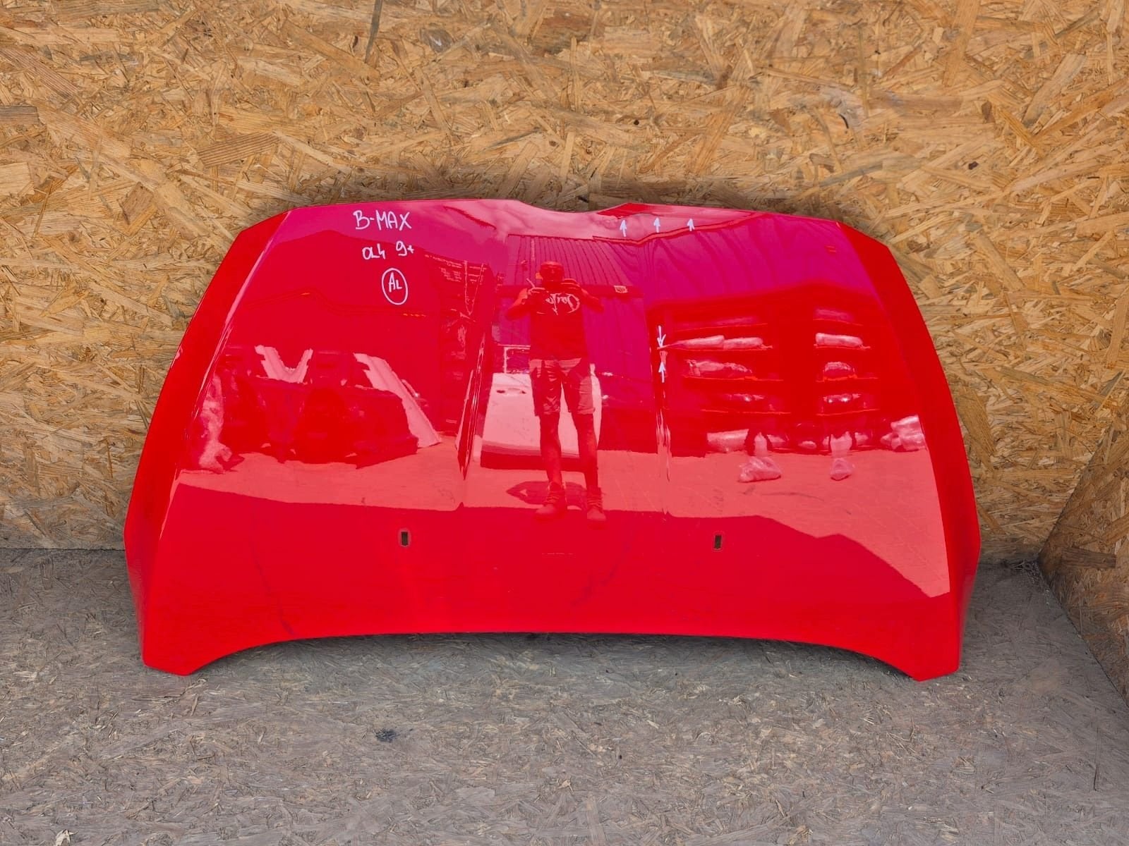 Capot de Ford B-Max, Info@ford.com, Capot moteur, Ford Motor Company, American Road 1
48126  Dearborn