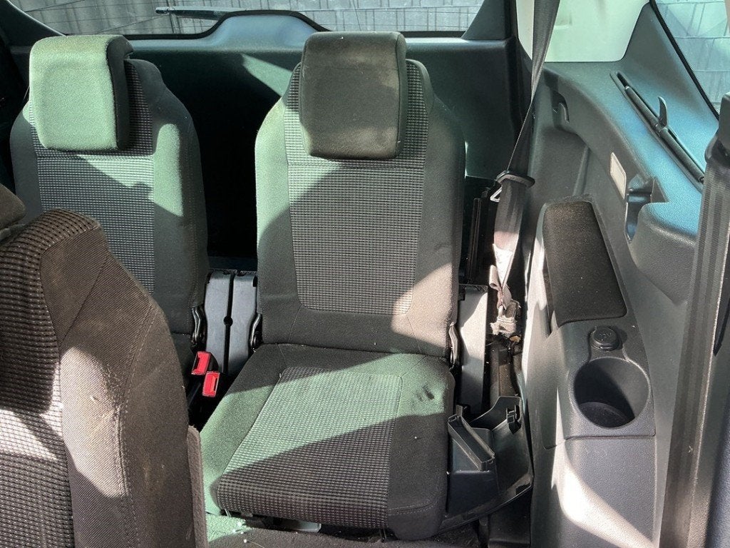 SIEGE ARRIÈRE C Peugeot 5008 I (0A / 0E) (01-2009/03-2017), Kontakt-peugeot@peugeot.com, Utilisé, Peugeot Deutschland GmbH, Bahnhofsplatz
65423  Rüsselsheim, DE