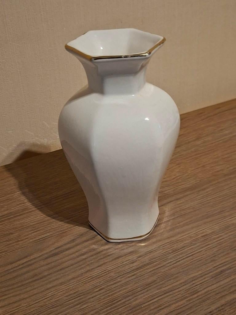 Witte, zeshoekige vaas, Antiek en Kunst, Ophalen of Verzenden