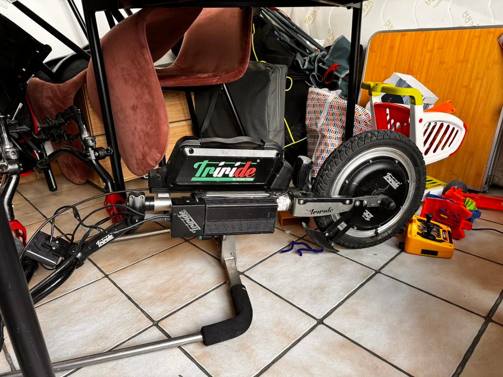 Triride avec 2 batteries, Enlèvement, Comme neuf