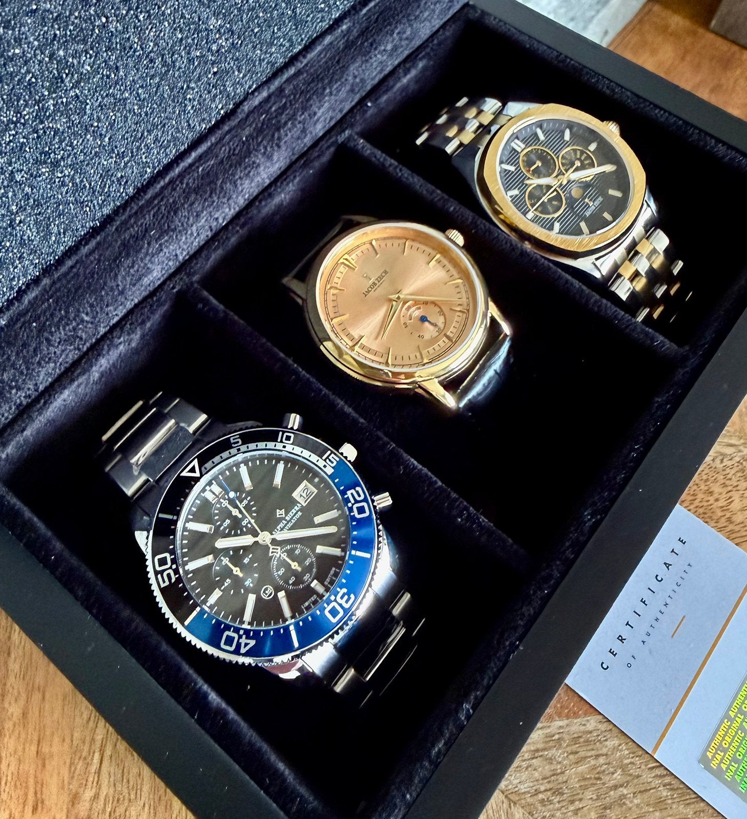 BOÎTE À MONTRES VAUT 1657€ ! 💯%NEUF AVEC CERTIFICAT !, Enlèvement ou Envoi, Neuf
