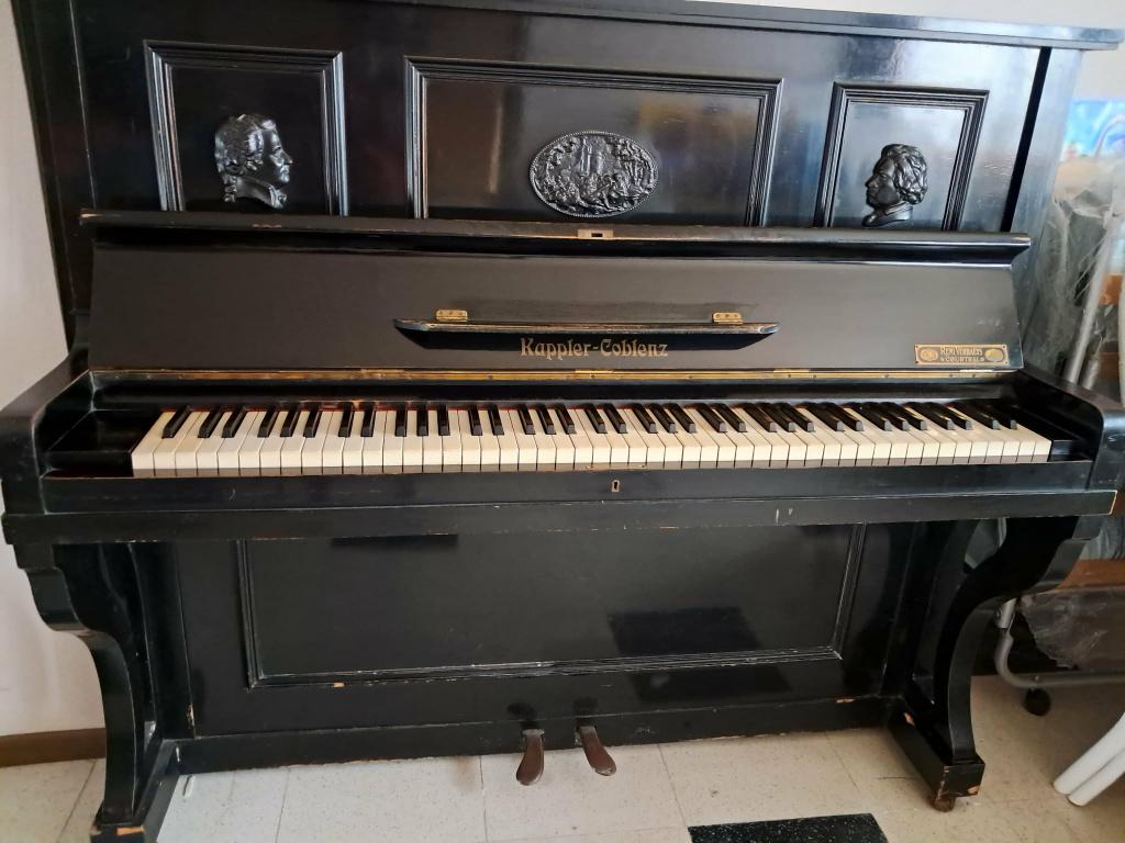 Piano allemand ancien Kappler-Coblenz (Remi Verbaeys Kortr.), Musique & Instruments, Pianos, Utilisé, Piano, Noir, Enlèvement