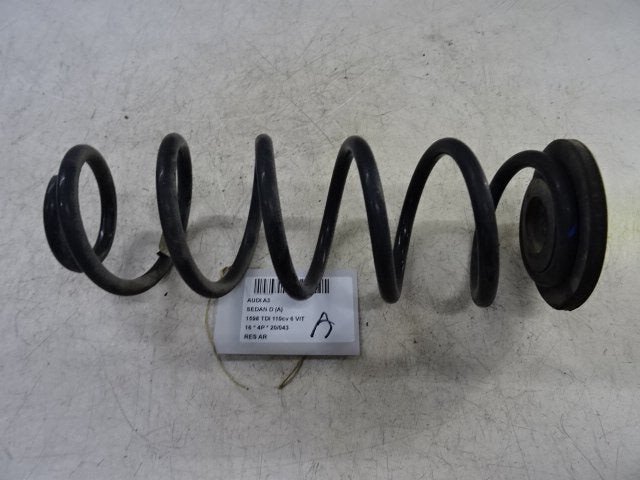 RESSORT DE SUSPENSION ARRIERE Audi A3 Limousine (8VS / 8VM), Utilisé, Audi
