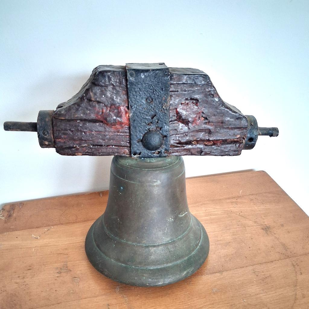 antieke bronzen bel met houder, Ophalen of Verzenden, Brons