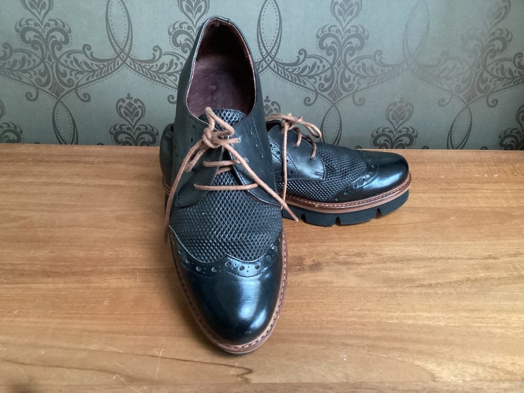Schoenen 37 nieuw, Zwart, Overige typen, Nieuw, Ophalen of Verzenden