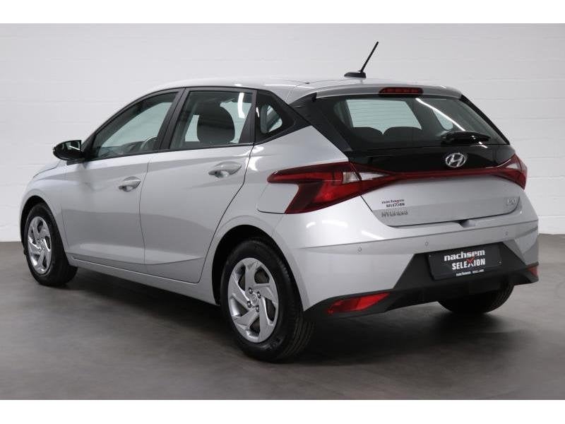Hyundai i20 1.2 Hyundai I20 1.2 ESSENCE SELECT 5MT, 62 kW, Handgeschakeld, 5 deurs, Zilver of Grijs
