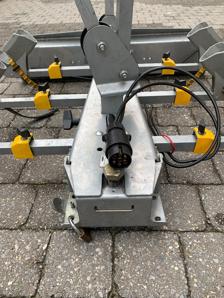 Porte-vélos Spinder pour 3 vélos, Support d'attelage, 3 vélos ou plus, Enlèvement, Utilisé