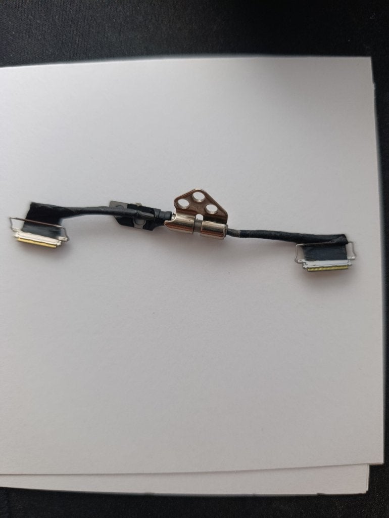 Câble LCD (LVDS) pour MacBook Pro 13" & 15", Informatique & Logiciels, Enlèvement ou Envoi, Comme neuf, Autres tailles, MacBook