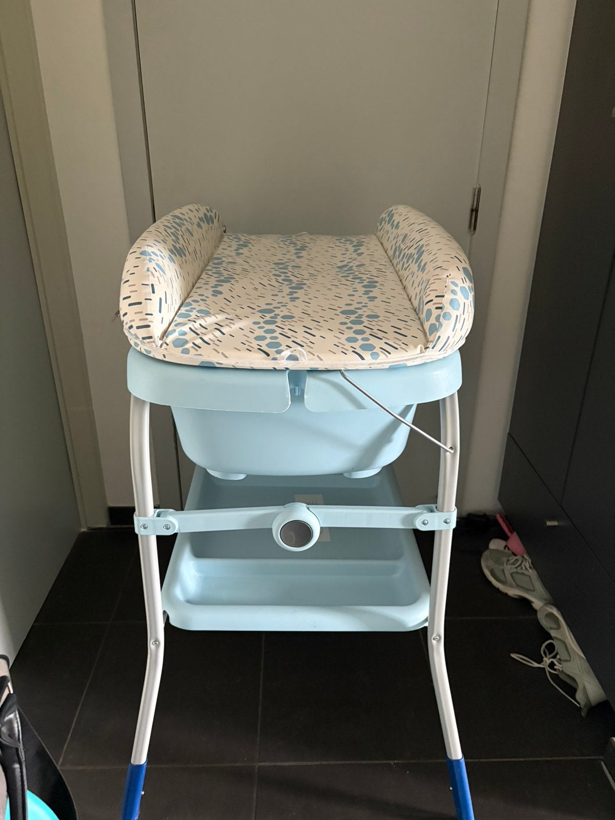 Baignoire sur pied avec table a langer, Enlèvement, Comme neuf, Baignoire, Autres marques