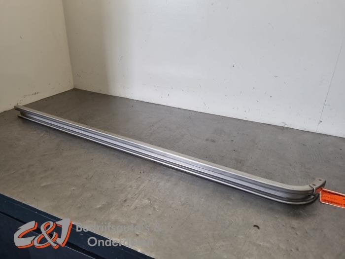 Rail porte coulissante droite d'un MAN TGE, -, 3 mois de garantie, Utilisé, Autres marques automobiles