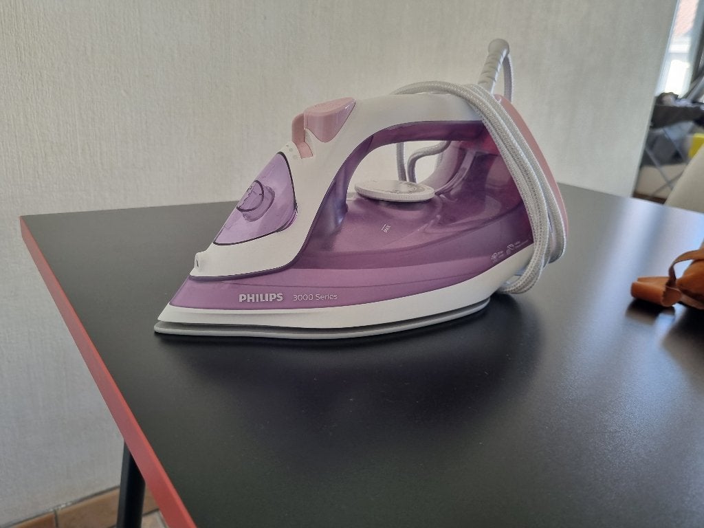 Philips 3000 Serie 2000W Stoomstrijkijzer Keramische Zool, Ophalen of Verzenden, Zo goed als nieuw, Strijkijzer met snoer