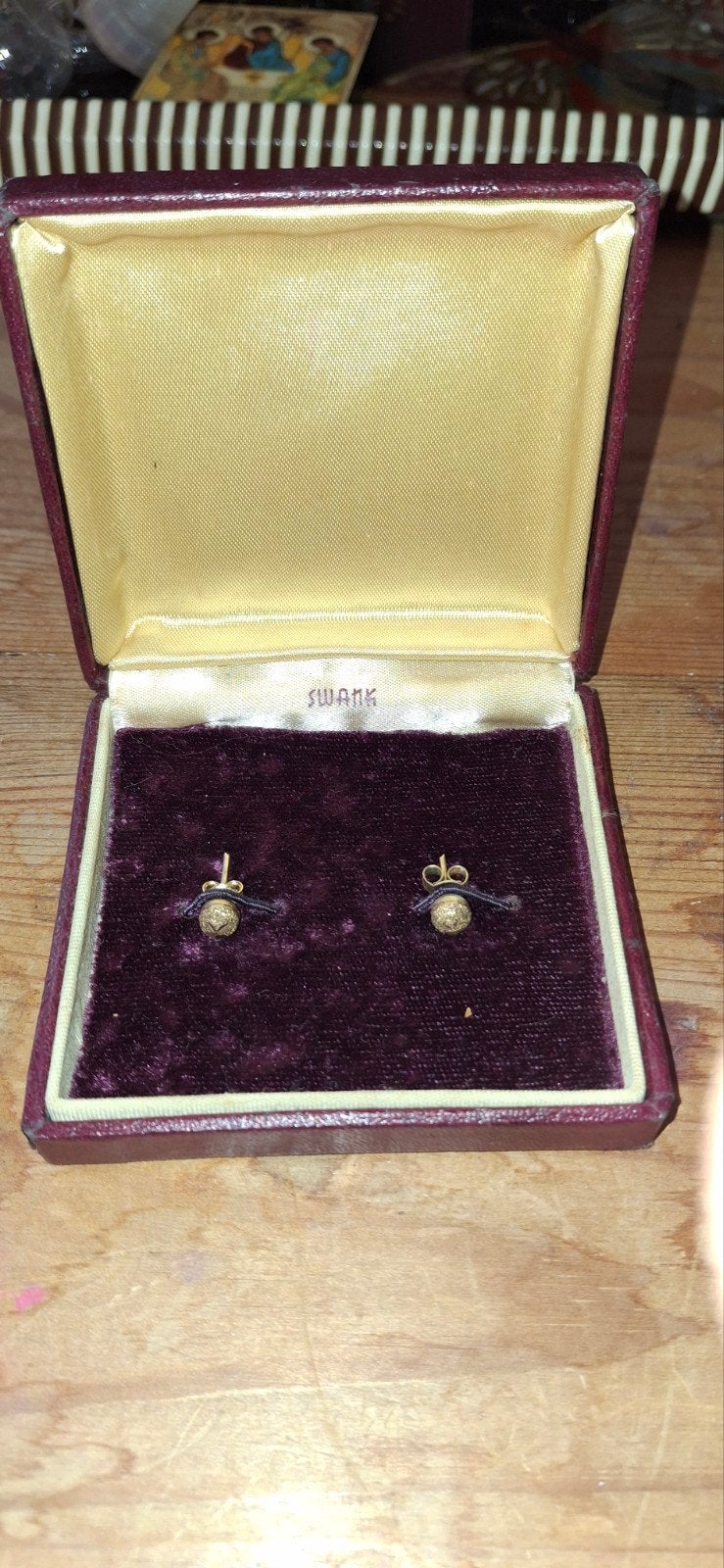 Boucles d'oreilles très ancienne SWANK, Antiquités & Art