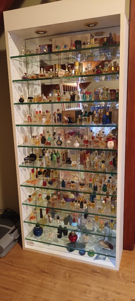 269 mini parfumflesjes en bijhorende doosjes, Verzamelen, Parfumverzamelingen, Ophalen, Nieuw, Miniatuur, Gevuld