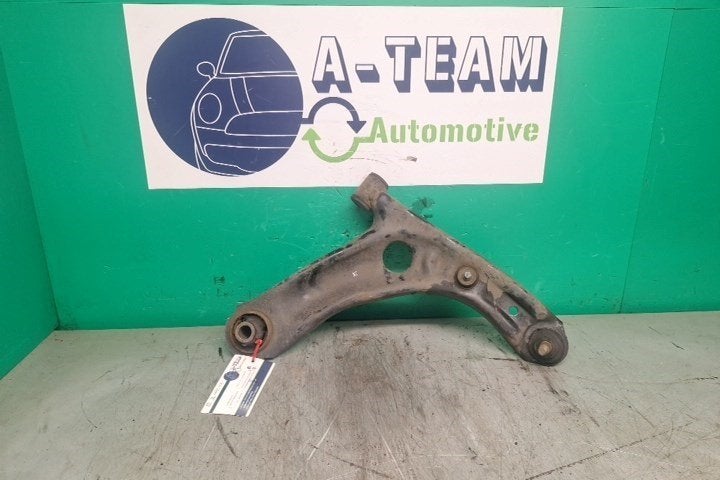 BRAS DE SUSPENSION AVANT DROIT (TRIANGLE) Toyota Aygo (B10), Kundenbetreuung@toyota.de, Toyota, Utilisé, Toyota-Allee 2
50858  Köln, DE