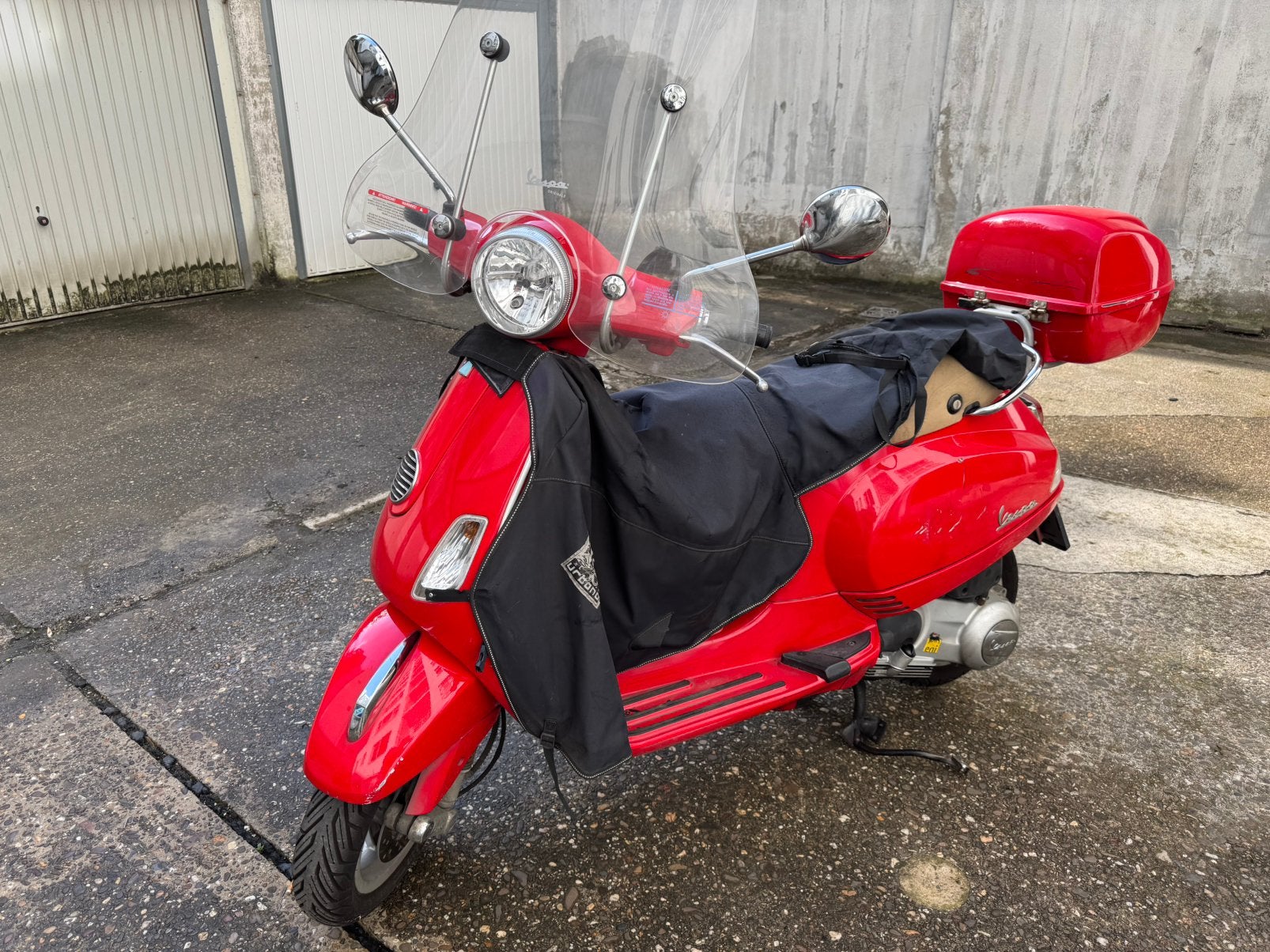 Vespa scooters 125cm, Enlèvement, Comme neuf, Essence, Vespa