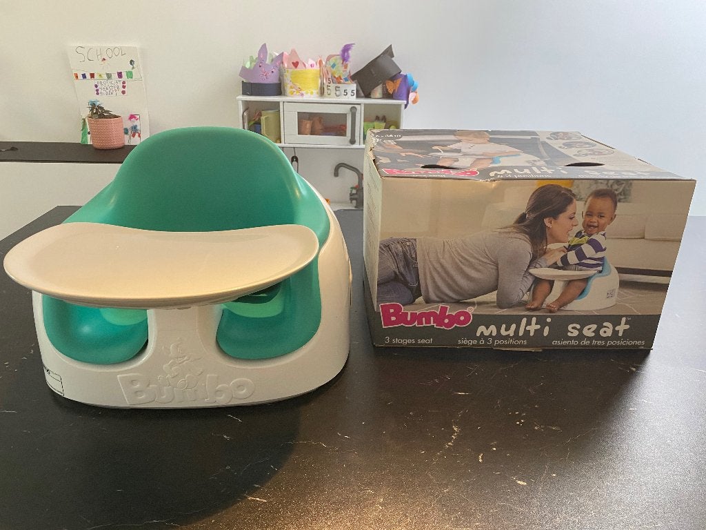 Bumbo multiseat met tafeltje, Kinderen en Baby's, Kinderstoelen, Ophalen of Verzenden, Zo goed als nieuw, Overige typen, Afneembaar eetblad