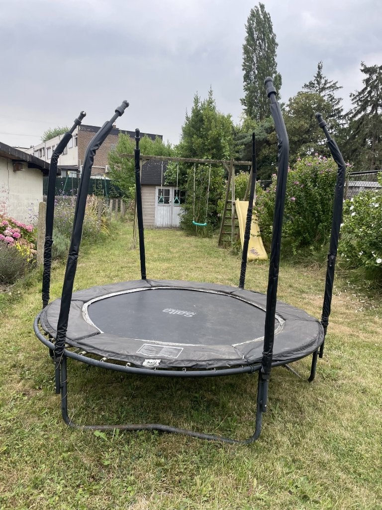 TRAMPOLINE - Gratuit Gratis, Kinderen en Baby's, Speelgoed | Buiten | Trampolines, Ophalen, Gebruikt
