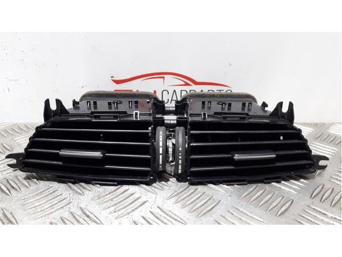 Grille aération tableau de bord d'un Mercedes C-Klasse, 3 mois de garantie, Utilisé, -, -