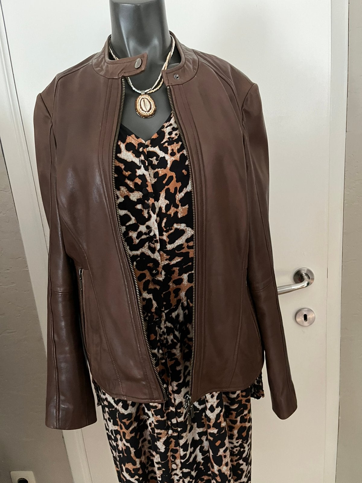 Nouveau gilet marron en cuir nappa d'agneau More&More, Enlèvement ou Envoi, Neuf, Taille 42/44 (L)