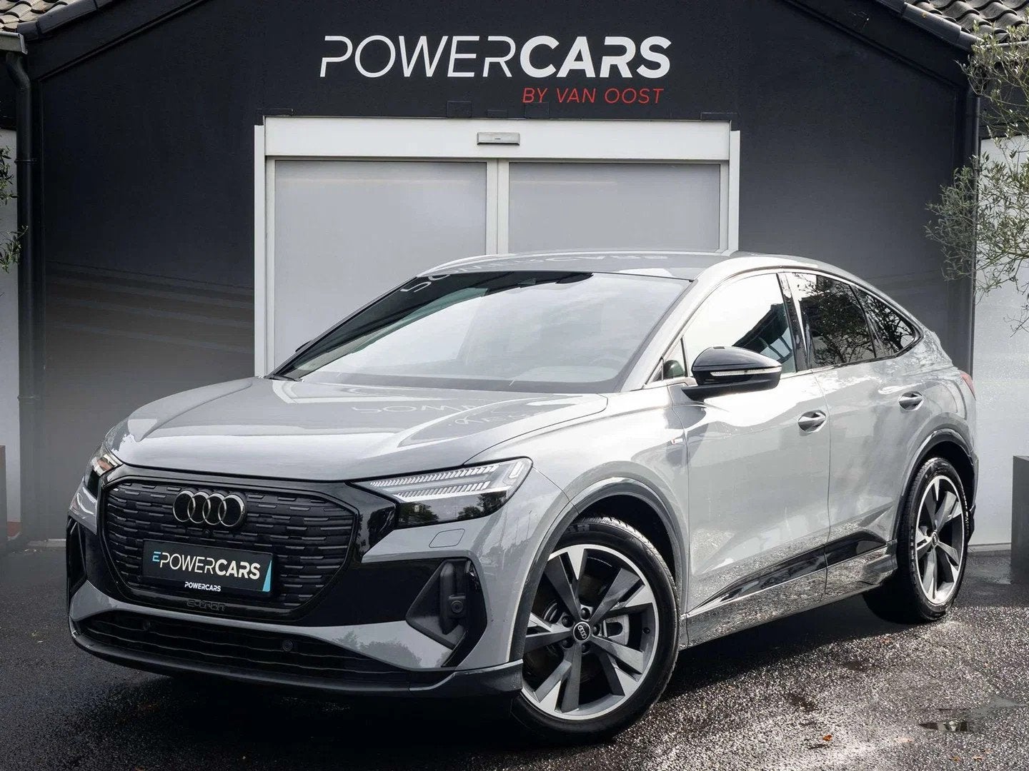 Audi Q4 Sportback e-tron 45 Quattro S line | 82 kWh | Matrix, Autos, Argent ou Gris, Achat, Entreprise, Noir