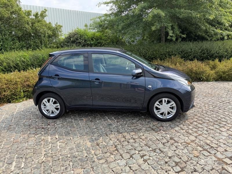 Toyota Aygo x-wave, Euro 6, Blauw, Handgeschakeld, Stadsauto