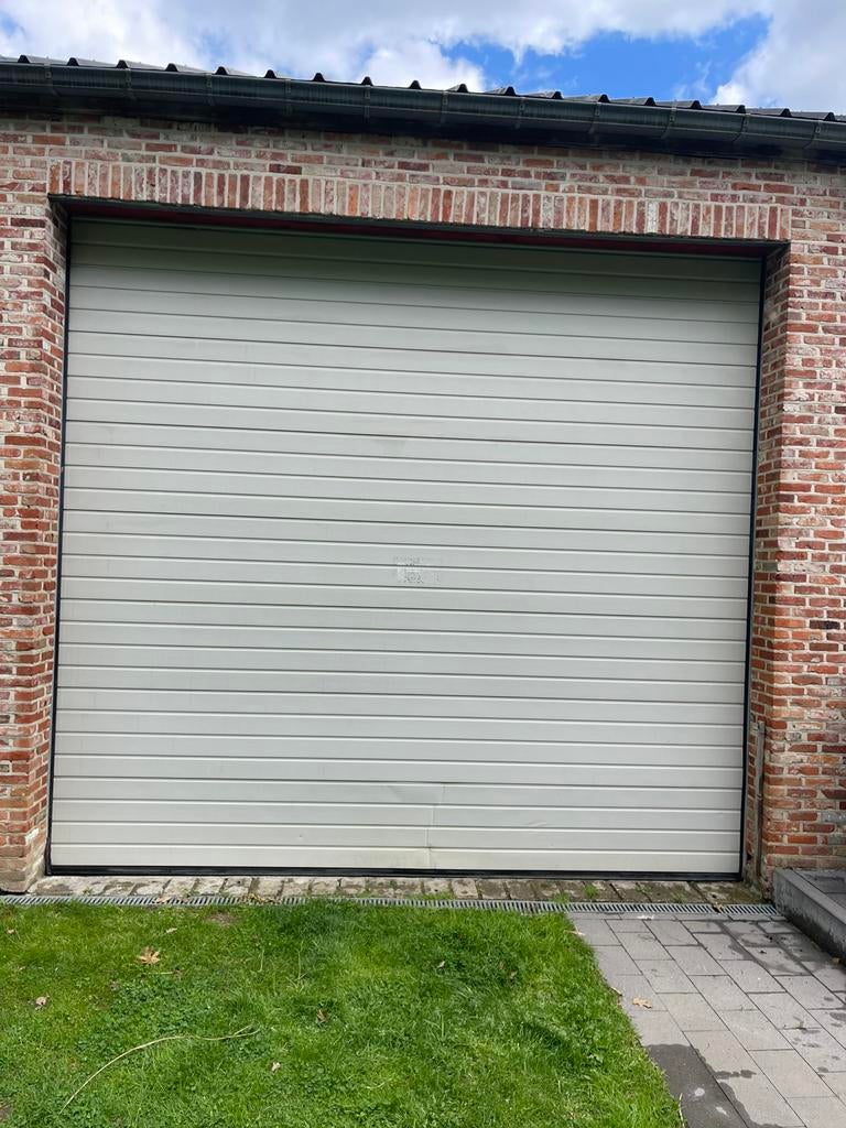 Sectionaalpoort. 4m op3.70 hoogte, Doe-het-zelf en Bouw, Ophalen, Gebruikt