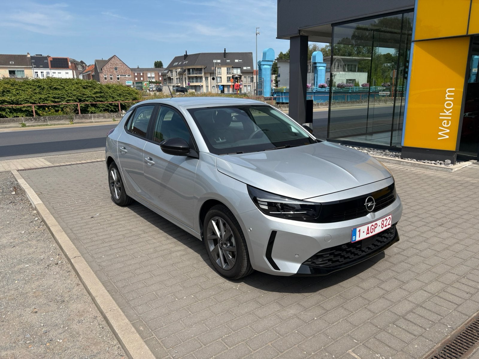 Opel Corsa en parfait état avec 4200 km, Autos, Argent ou Gris, Achat, Euro 6, Boîte manuelle