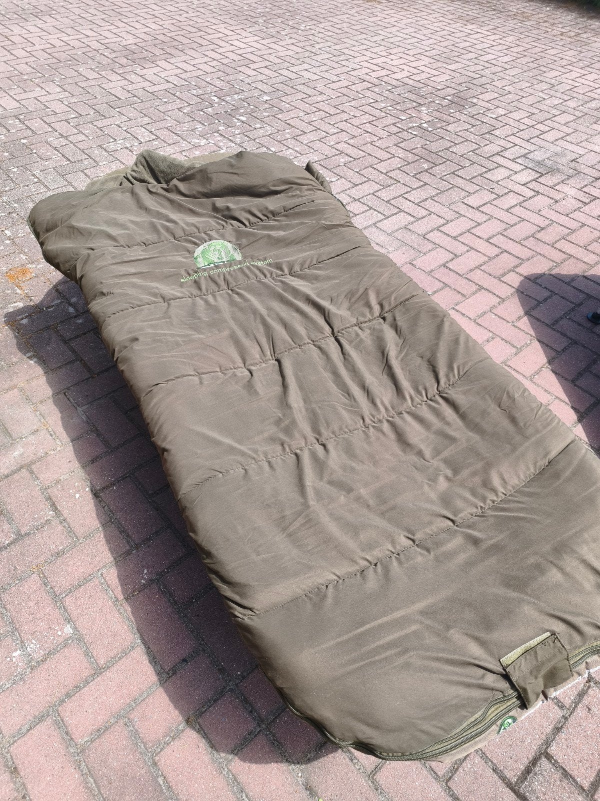 Grizzly Bedchair Sleeping System, Ophalen