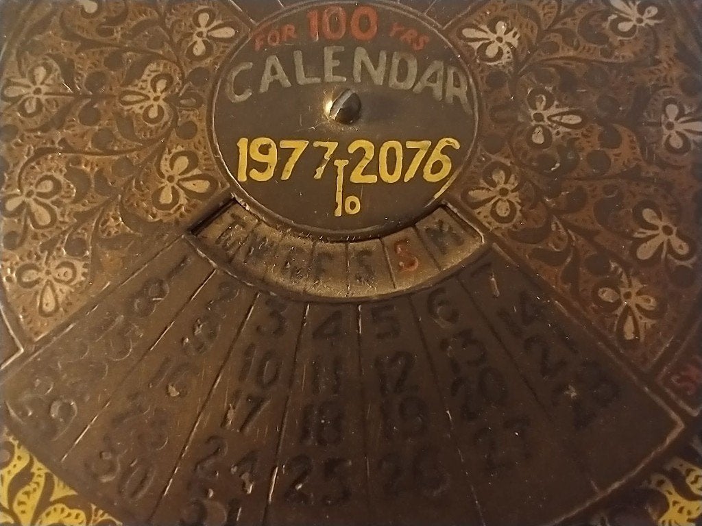 Calendrier perpétuel 1977 => 2076 (en cuivre), Enlèvement