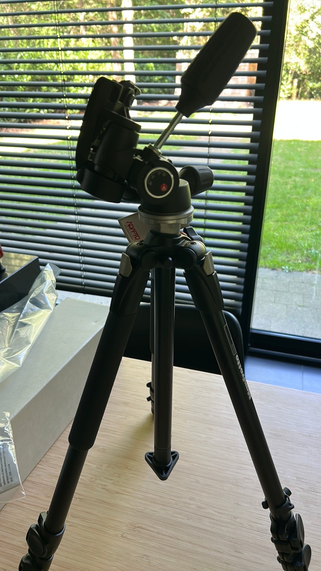 Manfrotto 190XB,804RC2 ALU TRIPOD BLK W/804RC2 HEAD, Audio, Tv en Foto, Ophalen, Manfrotto