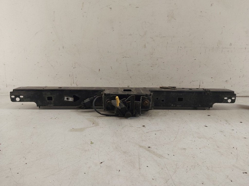 TRAVERSE SUPERIEURE CAPOT AVANT Opel Zafira Tourer (P12), Opel, Opel Automobile GmbH, Utilisé, Kontakt-opel@opel.com