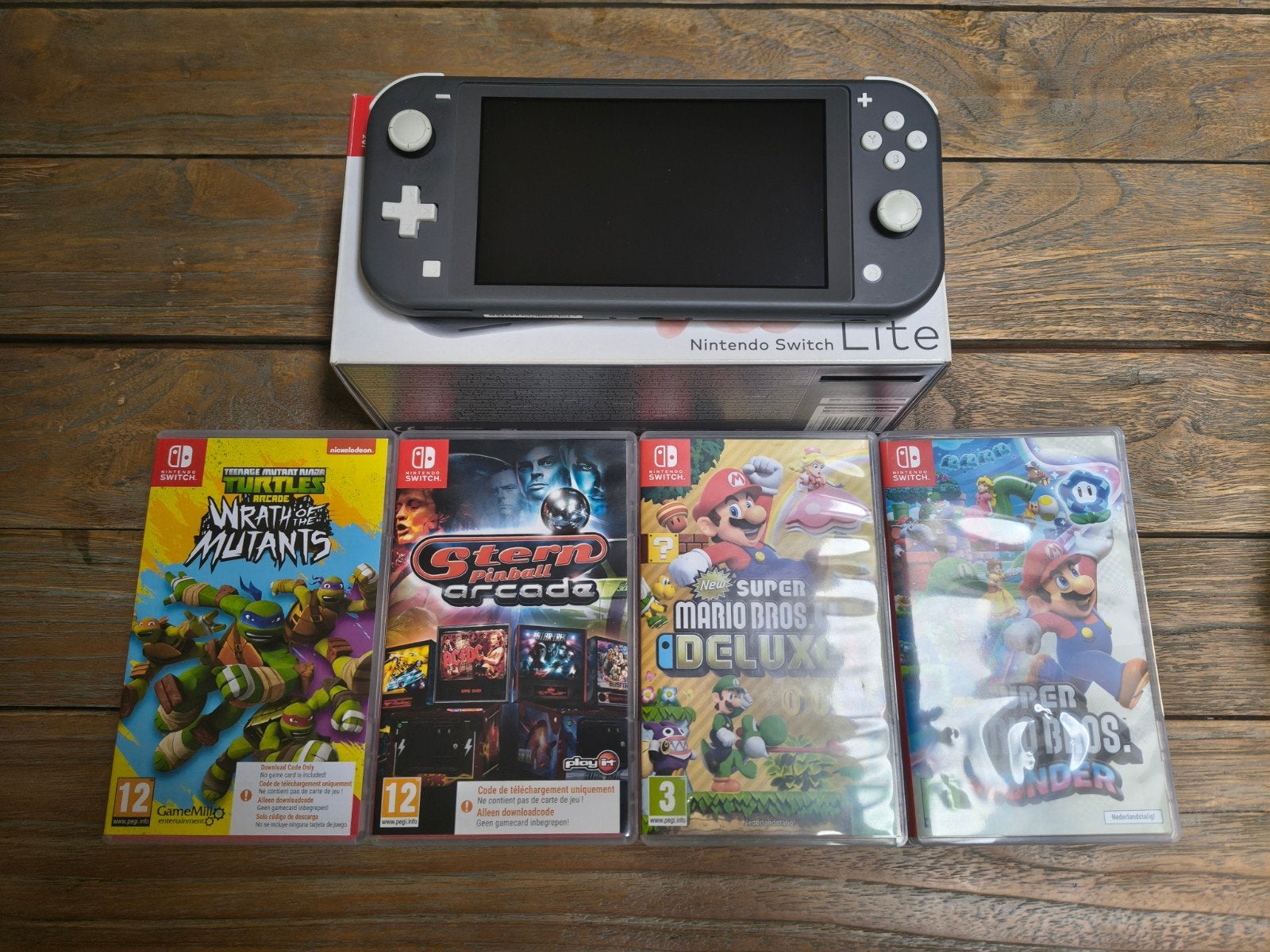 Switch Lite inclusief 2 spellen, Ophalen of Verzenden