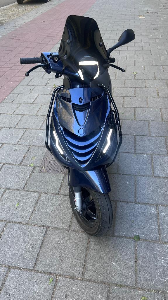 Piaggio Zip iGet 2024 (1300km) Full Option, Motoren, Ophalen