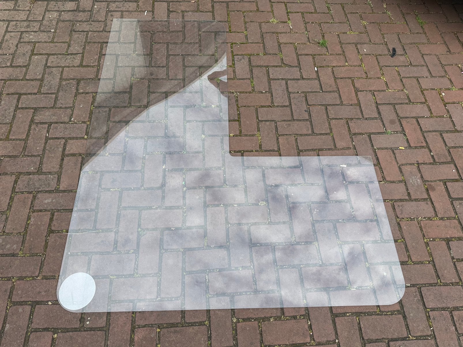 Hele partij Plexiglas platen L-vormig ca 300st, Ophalen, Zo goed als nieuw