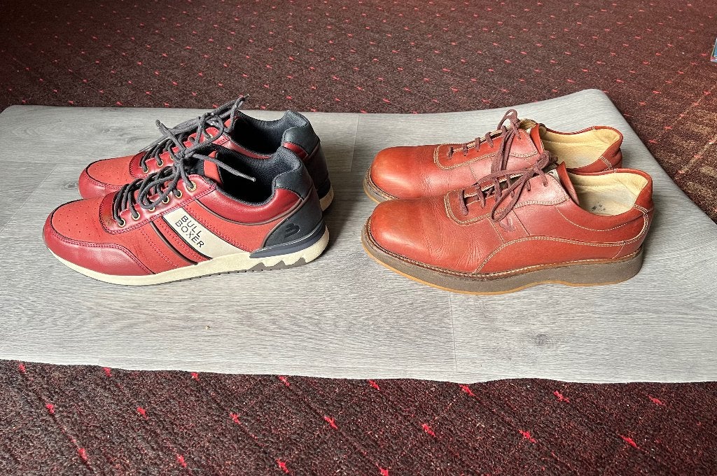 Deux paires des chaussures., Enlèvement ou Envoi, Porté, BULL BRUEX & Cayon, Chaussures de marche