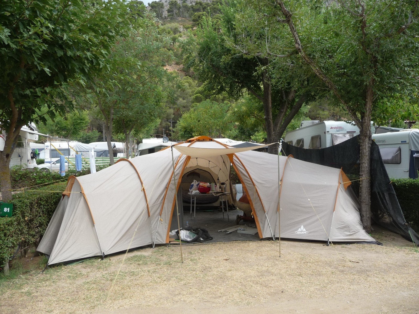 Grote tent voor 9 personen van het merk vaude, Enlèvement