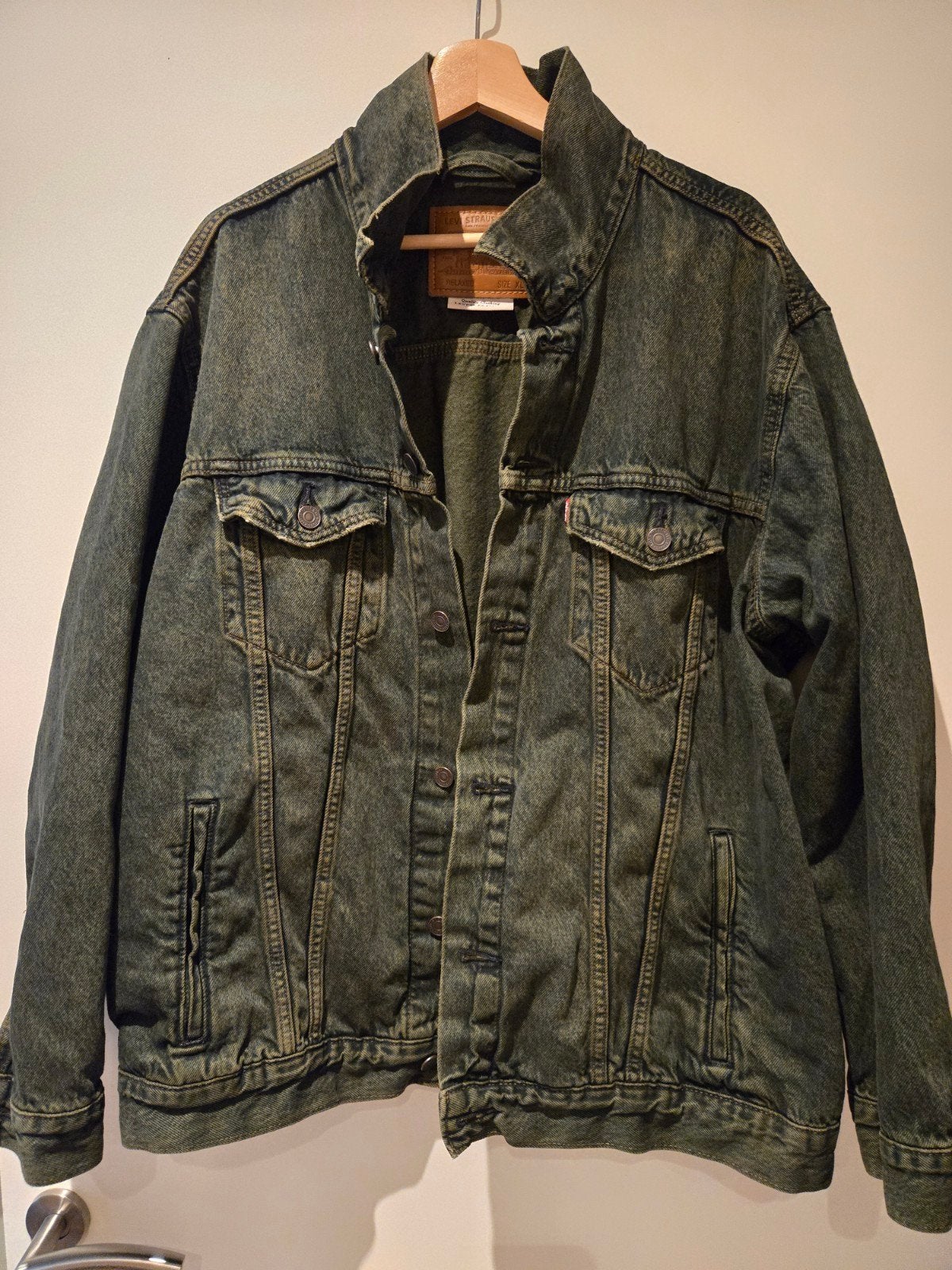 Levi's Strauss veste en jeans taille XL, Vêtements | Hommes, Vestes | Été, Gris, Enlèvement ou Envoi, Levi's Strauss, Taille 56/58 (XL)