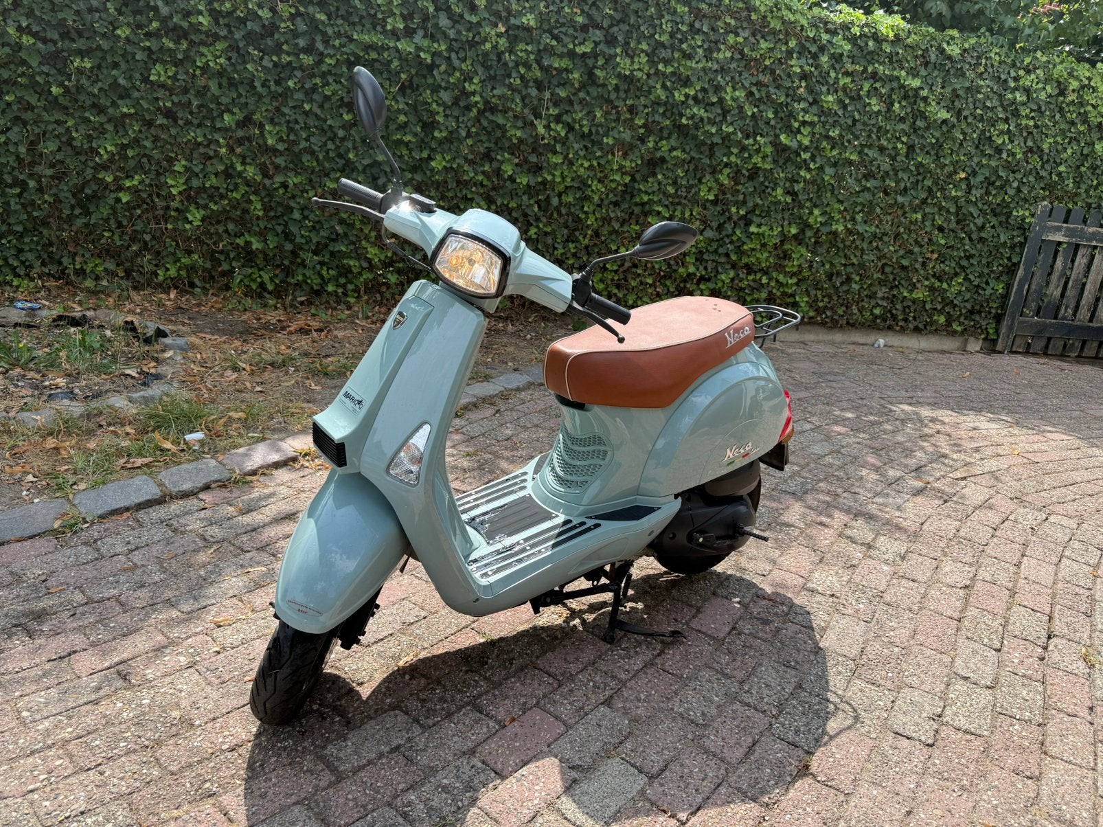 Neco Lola Klasse A (25 km/u) – Bouwjaar 2019, Ophalen, Zo goed als nieuw, Elektrisch