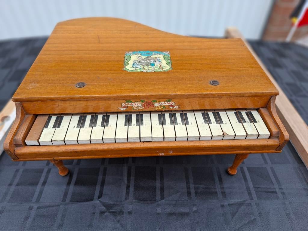 Oude kinderpiano merk baby grand piano, Antiek en Kunst, Ophalen
